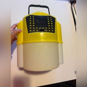 Frabill Flow Troll Hydrodynamic 6 Quart Minnow Bucket 13"